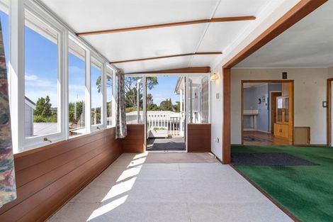 Photo of property in 86 Ennis Avenue, Pakuranga Heights, Auckland, 2010