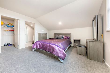 Photo of property in 9 Dumas Place, Rosehill, Papakura, 2113