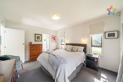 Photo of property in 2 Stanhope Grove, Korokoro, Lower Hutt, 5012