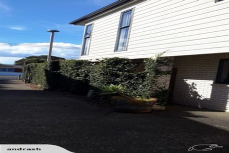 Photo of property in 66b Waimumu Road, Massey, Auckland, 0614