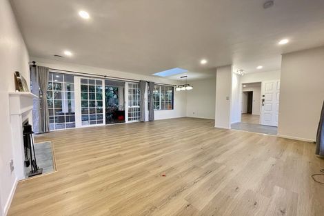 Photo of property in 12 Manu Place, Pinehill, Auckland, 0632