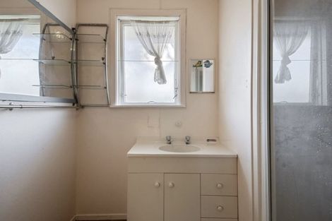 Photo of property in 27 Te Rangitautahanga Road, Turangi, 3334