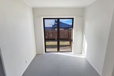 Photo of property in 36 Woodford Avenue, Henderson, Auckland, 0610