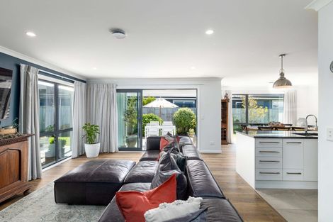 Photo of property in 14 Ballinger Place, Kaiapoi, 7630