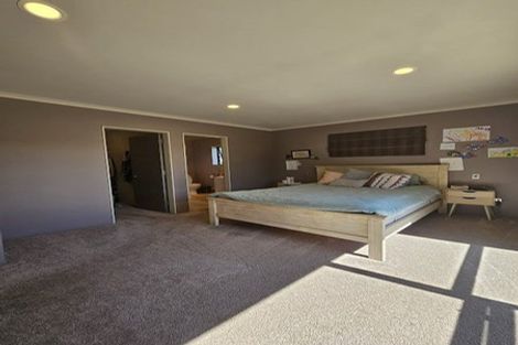 Photo of property in 17 Consort Close, Paraparaumu Beach, Paraparaumu, 5032