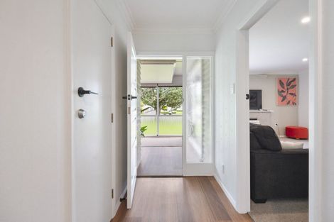 Photo of property in 6 Ruha Street, West End, Palmerston North, 4412