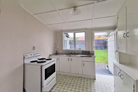 Photo of property in 52 Tiverton Road, Avondale, Auckland, 0600