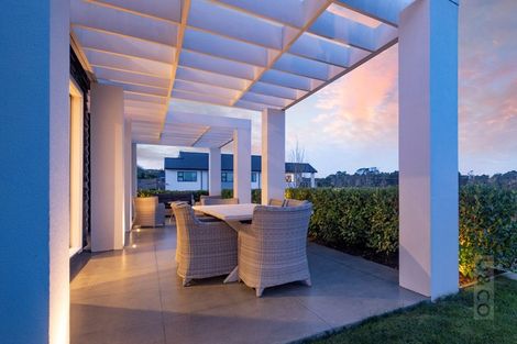 Photo of property in 10 Tauwaka Crescent, Riverhead, 0820