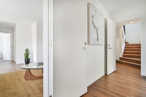 Photo of property in 3 Hikanui Drive, Havelock North, 4130