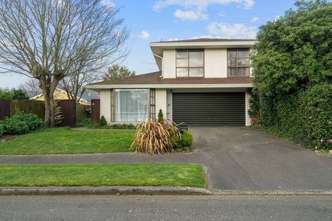 Photo of property in 2 Ringwood Place, Avonhead, Christchurch, 8042