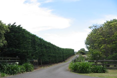 Photo of property in 44 Farley Road, Clarks Beach, Pukekohe, 2679