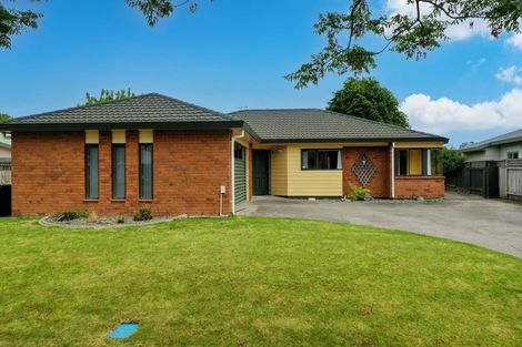 Photo of property in 7 Edgewater Grove, Whakatane, 3120