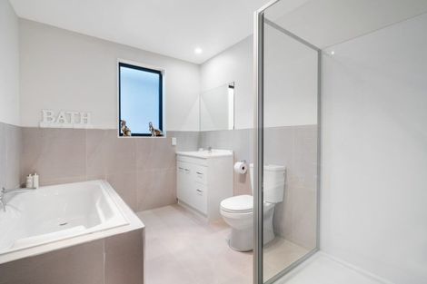 Photo of property in 6 Courage Road, Papakura, 2110