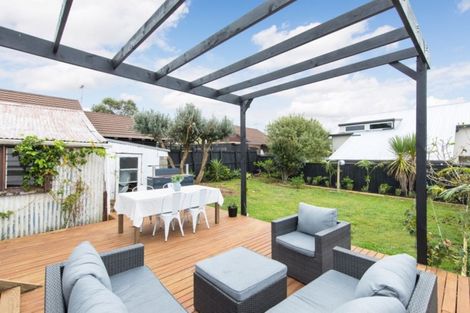 Photo of property in 253 Meola Road, Point Chevalier, Auckland, 1022