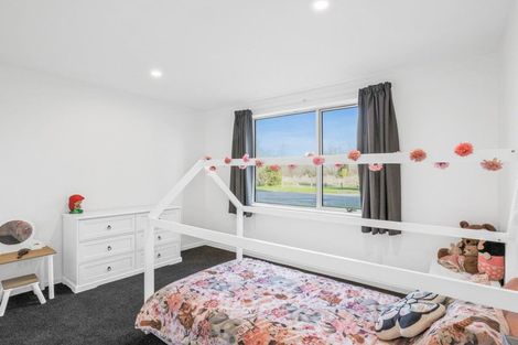 Photo of property in 11 De Ville Place, Burwood, Christchurch, 8061