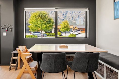 Photo of property in 19 Maize Street, Jacks Point, Queenstown, 9371