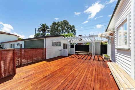 Photo of property in 22 Tiverton Road, Avondale, Auckland, 0600