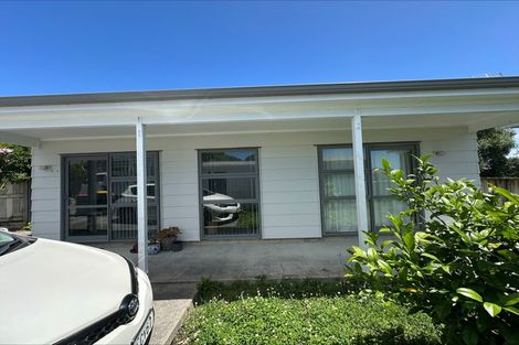 Photo of property in 18 Lisa Rise, Half Moon Bay, Auckland, 2012