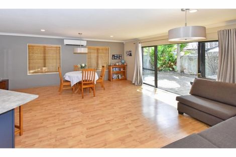 Photo of property in 26 Norm Pellow Drive, Manurewa, Auckland, 2105