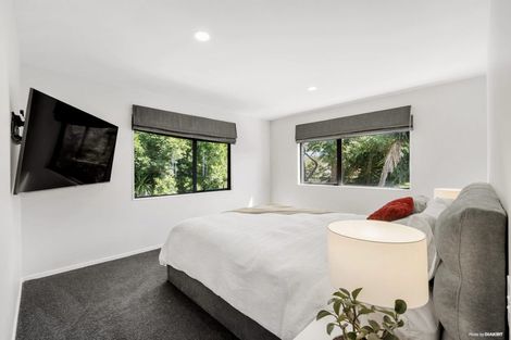 Photo of property in 6a Tallington Crescent, Torbay, Auckland, 0630