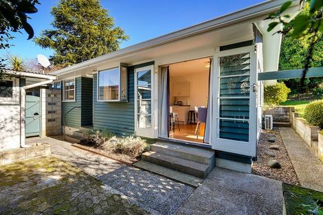 Photo of property in 30 Kowhai Street, Hamilton Lake, Hamilton, 3204
