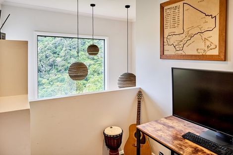 Photo of property in 40 Rona Street, Eastbourne, Lower Hutt, 5013