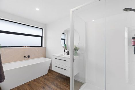 Photo of property in 39 Plover Avenue, Amberley, 7410