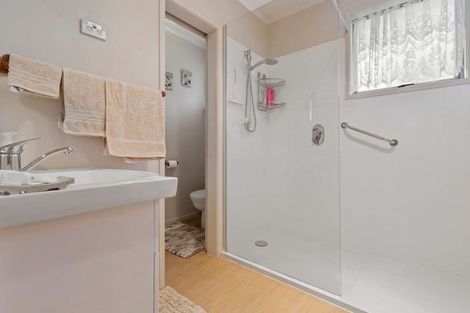 Photo of property in 4a Bata Place, Pomare, Rotorua, 3015