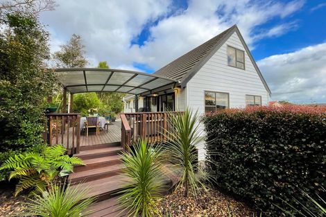 Photo of property in 6 Puketiro Place, Paihia, 0200