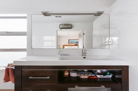 Photo of property in 16 Kayelene Place, Omokoroa, 3114