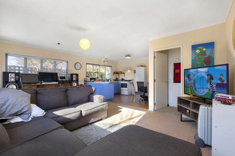 Photo of property in 44b Cross Street, Raglan, 3225