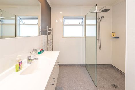 Photo of property in 12 George Street, Aramoho, Whanganui, 4500