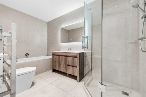 Photo of property in 25a Larnoch Road, Henderson, Auckland, 0610