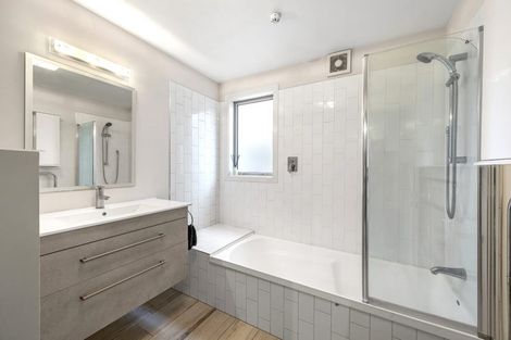 Photo of property in 9/16 Hutcheson Street, Sydenham, Christchurch, 8023