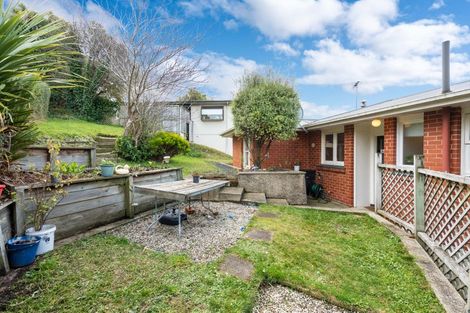 Photo of property in 102 Easther Crescent, Kew, Dunedin, 9012