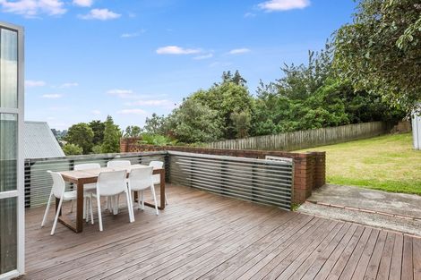 Photo of property in 40 Omapere Street, Whitby, Porirua, 5024