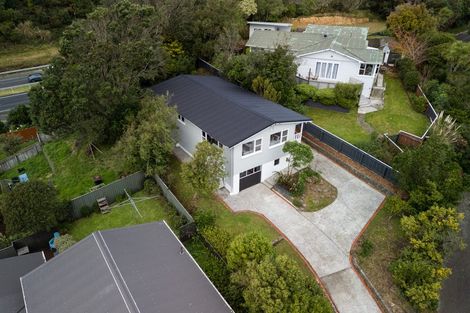 Photo of property in 4 Mayfair Place, Tawa, Wellington, 5028