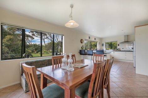 Photo of property in 125 Alf Access Road, Helensville, 0875