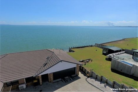 Photo of property in 30 Crispe Road, Clarks Beach, 2122