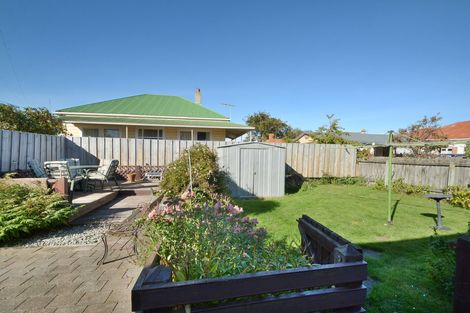 Photo of property in 115 Macandrew Road, South Dunedin, Dunedin, 9012