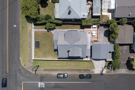 Photo of property in 86 Astley Avenue, New Lynn, Auckland, 0600