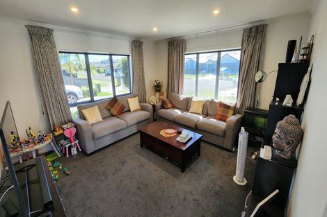 Photo of property in 8 Derwent Place, Flagstaff, Hamilton, 3210