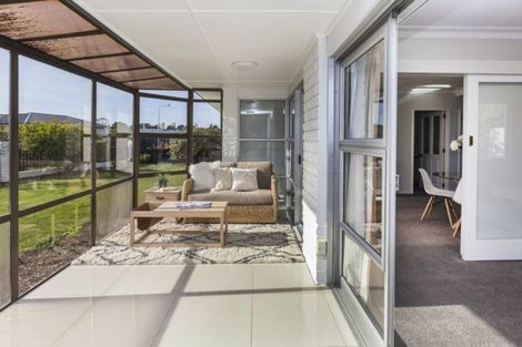 Photo of property in 40 Niven Street, Avondale, Christchurch, 8061