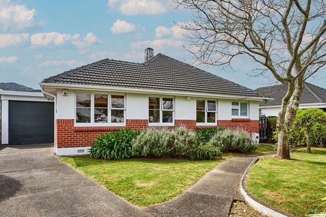 Photo of property in 8 Courtenay Road, Heretaunga, Upper Hutt, 5018