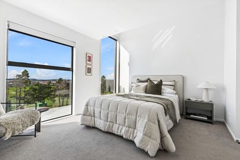 Photo of property in 18 Memorial Park Lane, Hobsonville, Auckland, 0618