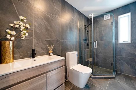 Photo of property in 240b Whitney Street, Blockhouse Bay, Auckland, 0600