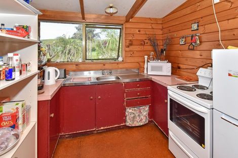 Photo of property in 1469 Clevedon Kawakawa Road, Kawakawa Bay, Papakura, 2585