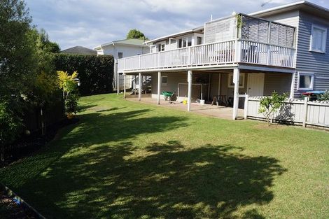 Photo of property in 4 Pasadena Avenue, Point Chevalier, Auckland, 1022