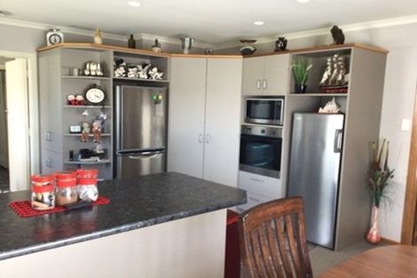 Photo of property in 14 Lincoln Street, Riversdale, 9776