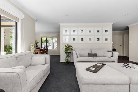 Photo of property in 2/11 Te Aute Road, Havelock North, 4130